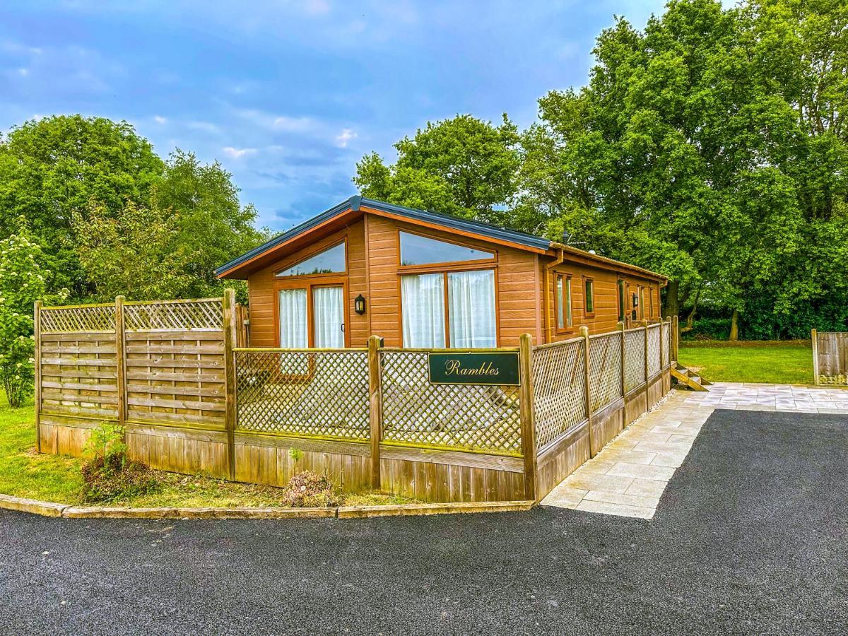 Colliery Lane Lodges Swadlincote Exterior photo